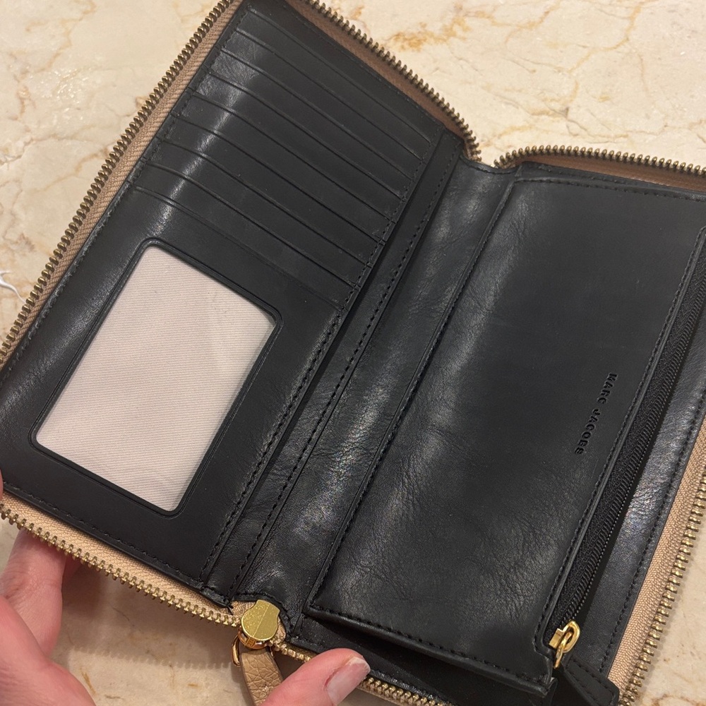 Marc Jacobs leather wallet - Picture 2 of 4